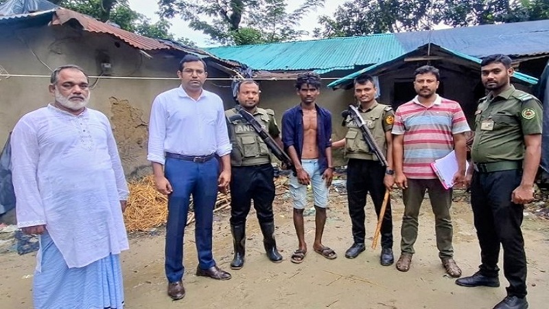 কুতুবজোমে মাদকবিরোধী অভিযানে চোলাই মদসহ মাদকসেবী আটক,২ মাসের কারাদণ্ড ও অর্থদণ্ড